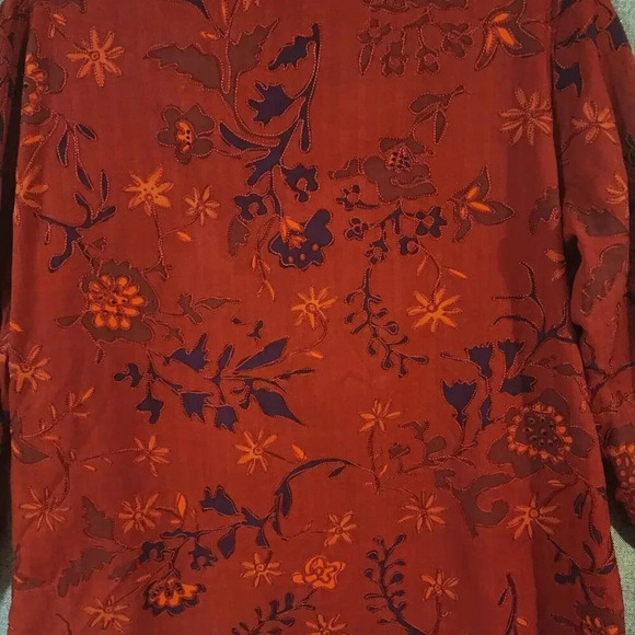 Chico's Design 100% Silk Jacket Women Red Embroidered Front Button Floral Size 2 - Picture 8 of 9